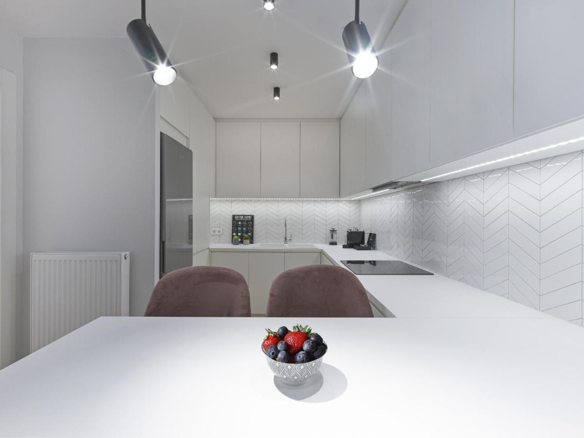 Fresh, New & Ready For You! Rnvtd Apt In Koukaki! Athen Eksteriør bilde